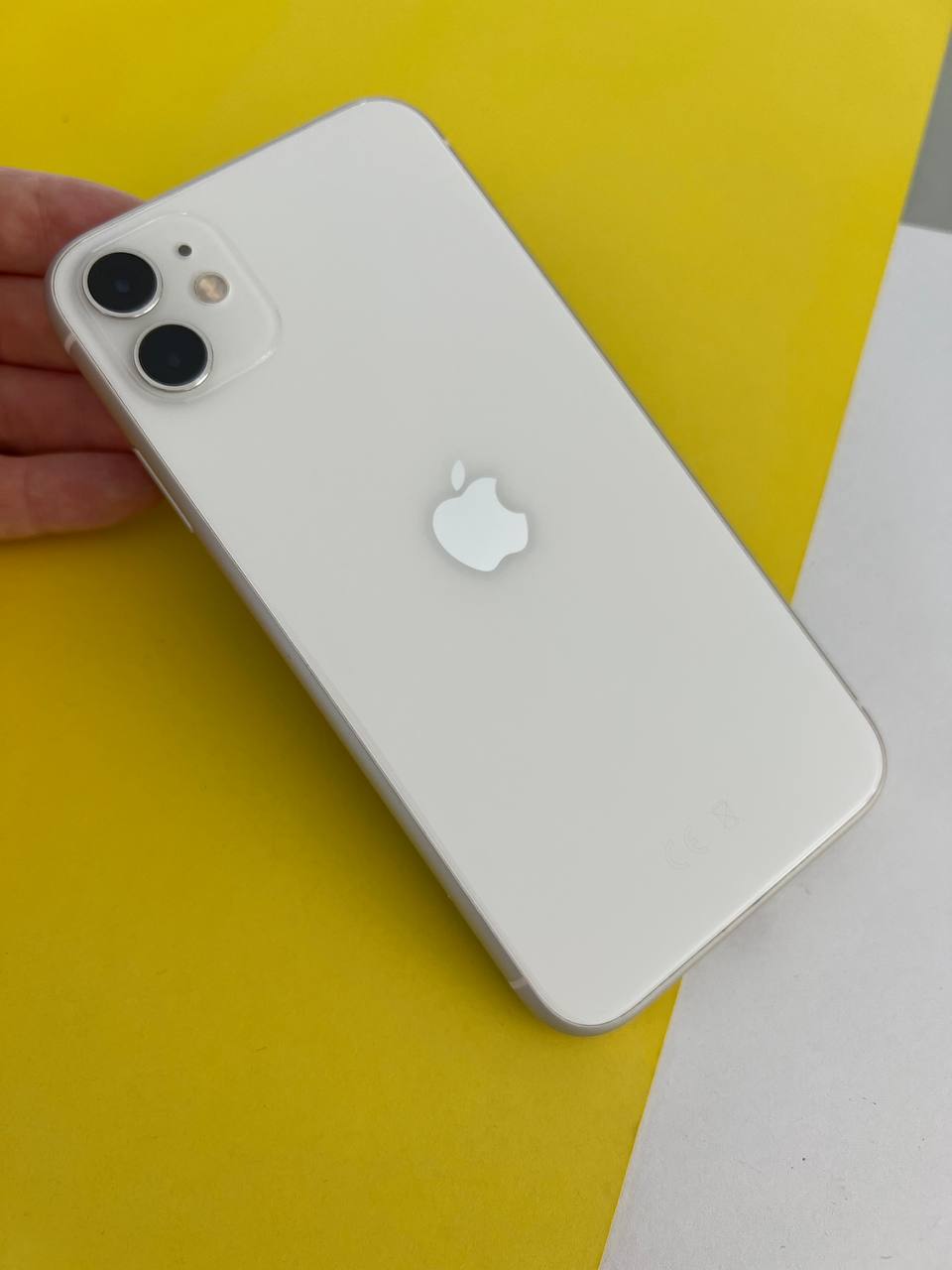 Apple iPhone 11 64gb White в Тюмени